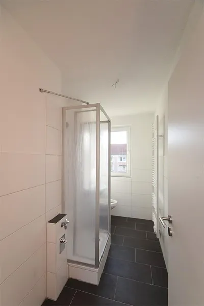 Wohnen mit Charakter: 3-Zimmer-Wohnung in Berlin-Lichtenberg — photo 1